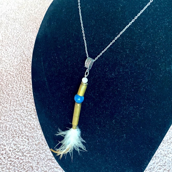 Ladies Artisan unique design pendant and chain. Genuine pearl, stone & feather. - Picture 5 of 5